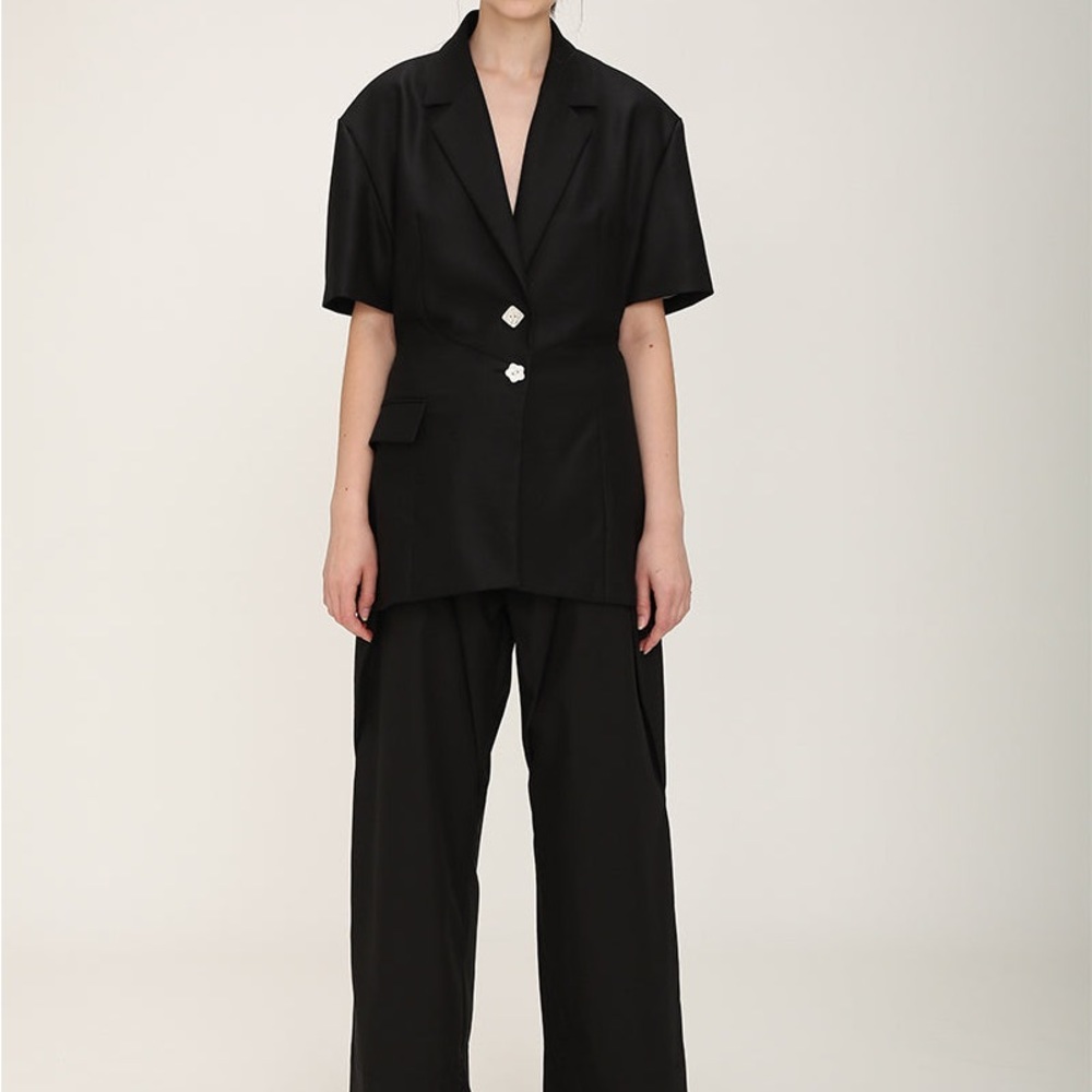 Cut out back short sleeve blazer - two colors